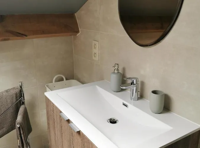 Alojamento de Acomodação e Pequeno-almoço Les De Meiz 3*